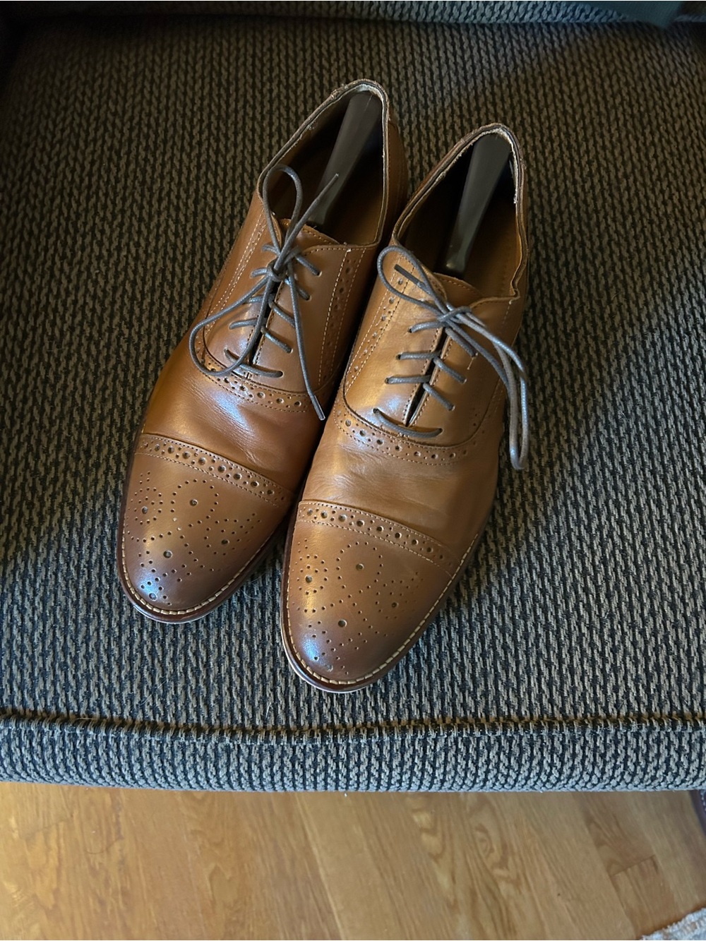 Johnston Murphy British Tan Leather Cap-Toe Brogue Derbys